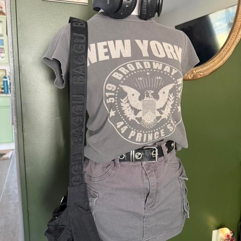 Grey and white Broadway NYC tee #Broadway brandy Melville rare graphic - Picture 3 of 4